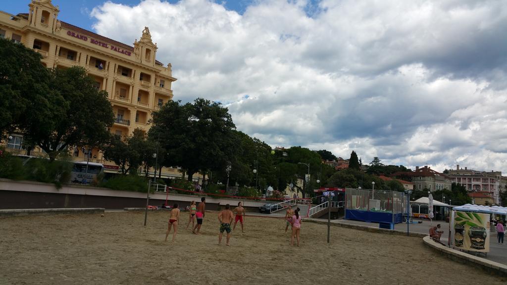 Apartment Kamelija Opatija Eksteriør bilde